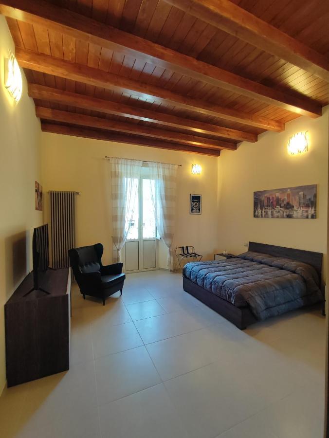 In Centro Rooms And Apartments Isola di Liri Esterno foto