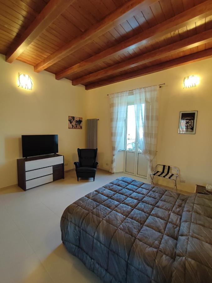 In Centro Rooms And Apartments Isola di Liri Esterno foto