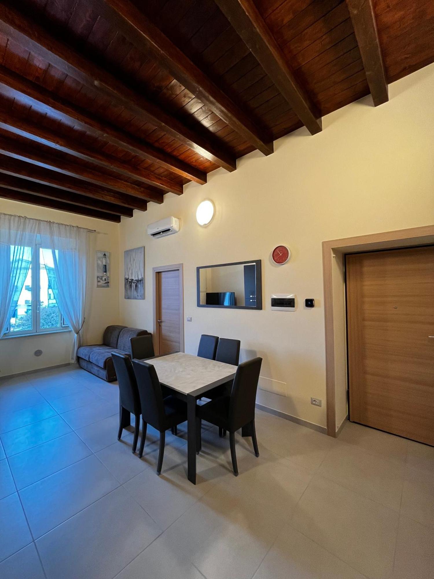 In Centro Rooms And Apartments Isola di Liri Esterno foto